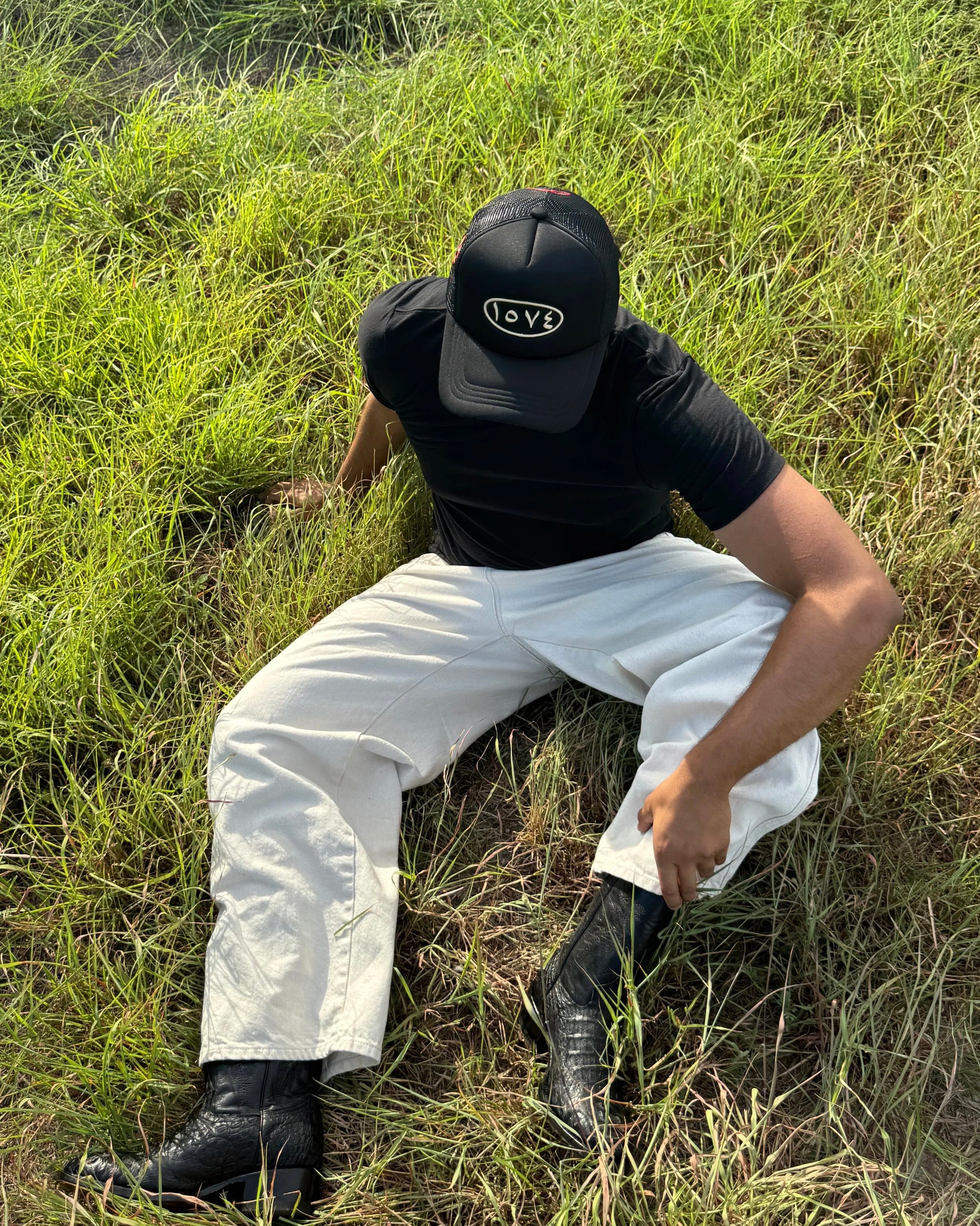 LOVE Ayouni Cap - Black/Red