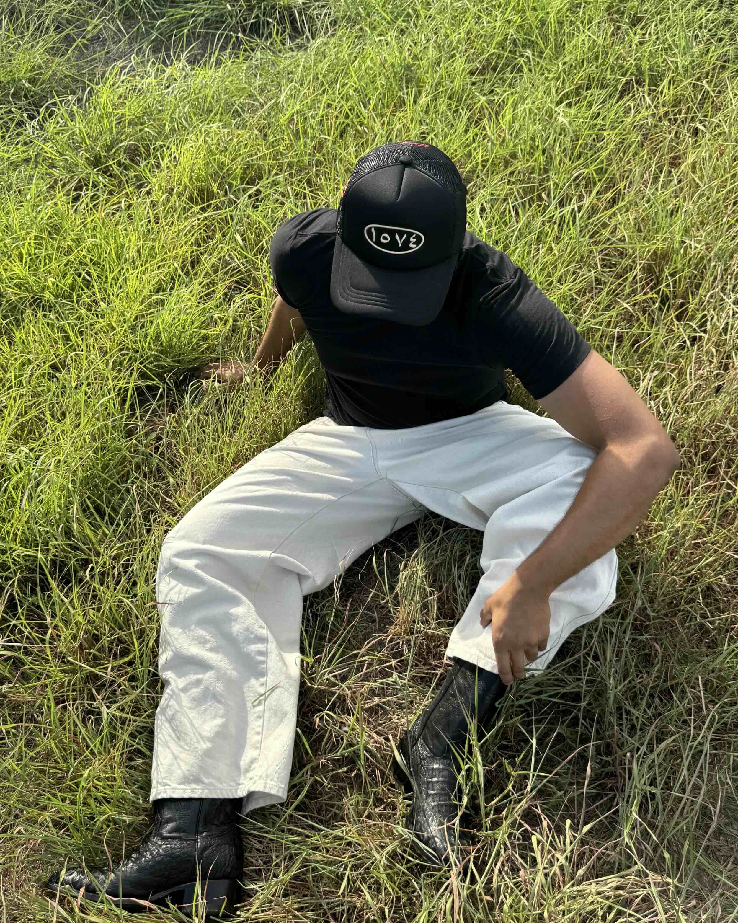 LOVE Ayouni Cap - Black/Red