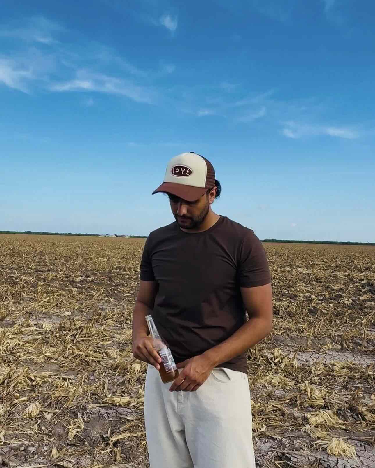 LOVE Ayouni Cap - Brown/Pink